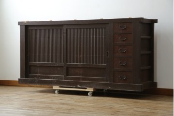 和製アンティーク　明治大正期　昇り引き出し5杯付き　上品な丸桟戸の近江水屋箪笥サイドボード　(R-086017)