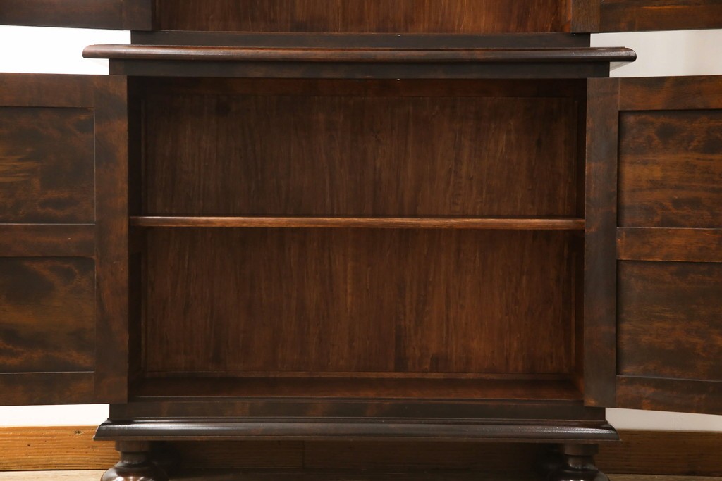 中古　松本民芸家具　特注品!　品のあるボールフットがアクセントの食器棚　(R-086018)