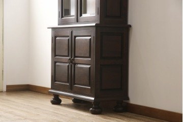 中古　松本民芸家具　特注品!　品のあるボールフットがアクセントの食器棚　(R-086018)