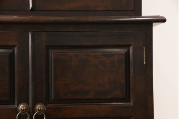 中古　松本民芸家具　特注品!　品のあるボールフットがアクセントの食器棚　(R-086018)