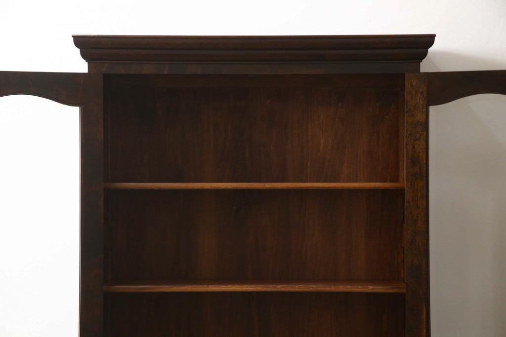 中古　松本民芸家具　特注品!　品のあるボールフットがアクセントの食器棚　(R-086018)