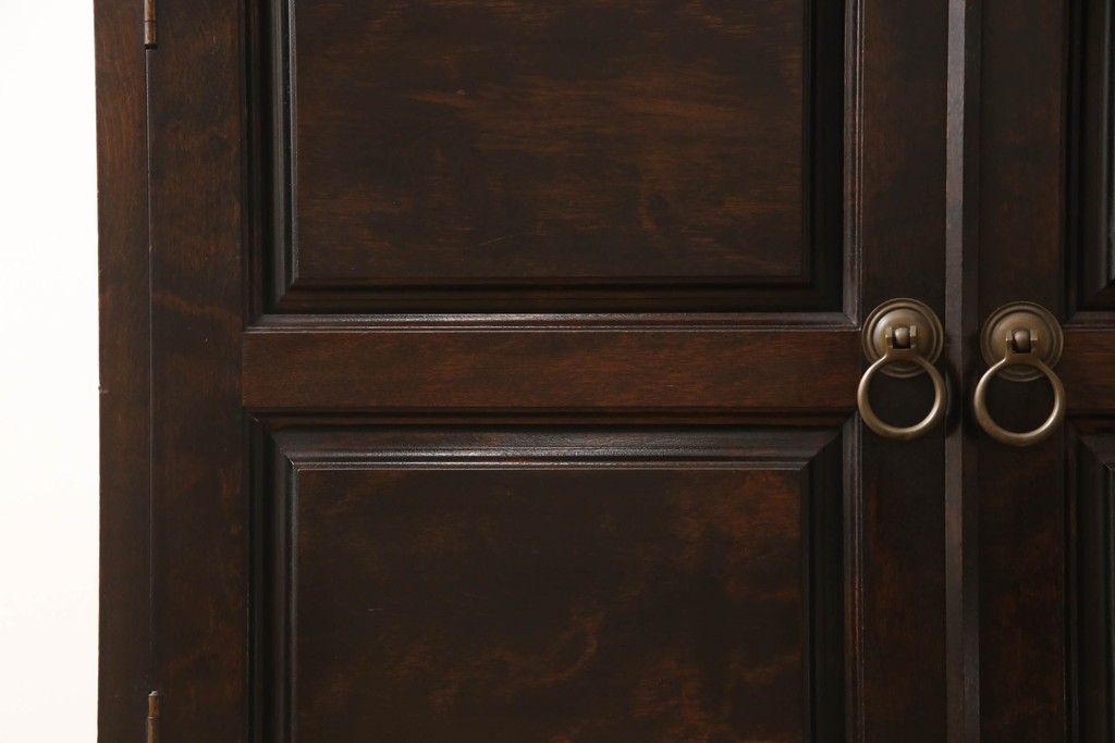 中古　松本民芸家具　特注品!　品のあるボールフットがアクセントの食器棚　(R-086018)