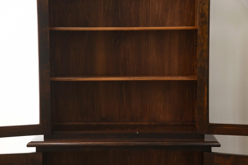 中古　松本民芸家具　特注品!　品のあるボールフットがアクセントの食器棚　(R-086018)