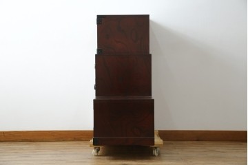 中古　美品　欅産業　仙台民芸箪笥(仙台箪笥)　牡丹文の重厚な金具が目を引く三尺階段箪笥　定価約50万円　(R-086020)