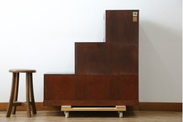 中古　美品　欅産業　仙台民芸箪笥(仙台箪笥)　牡丹文の重厚な金具が目を引く三尺階段箪笥　定価約50万円　(R-086020)