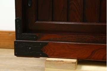 中古　美品　欅産業　仙台民芸箪笥(仙台箪笥)　牡丹文の重厚な金具が目を引く三尺階段箪笥　定価約50万円　(R-086020)