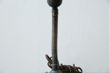 和製ヴィンテージ　インダストリアルな無骨さが魅力のレトロなデスクスタンド　(R-086021)