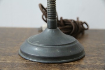 和製ヴィンテージ　インダストリアルな無骨さが魅力のレトロなデスクスタンド　(R-086021)