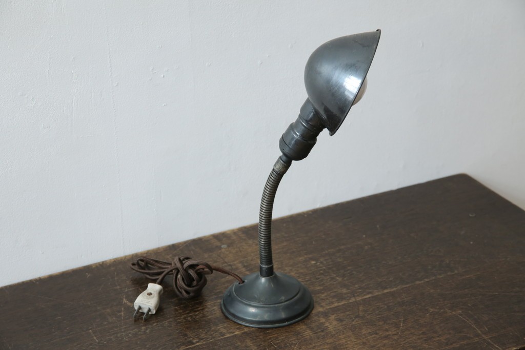 和製ヴィンテージ　インダストリアルな無骨さが魅力のレトロなデスクスタンド　(R-086021)