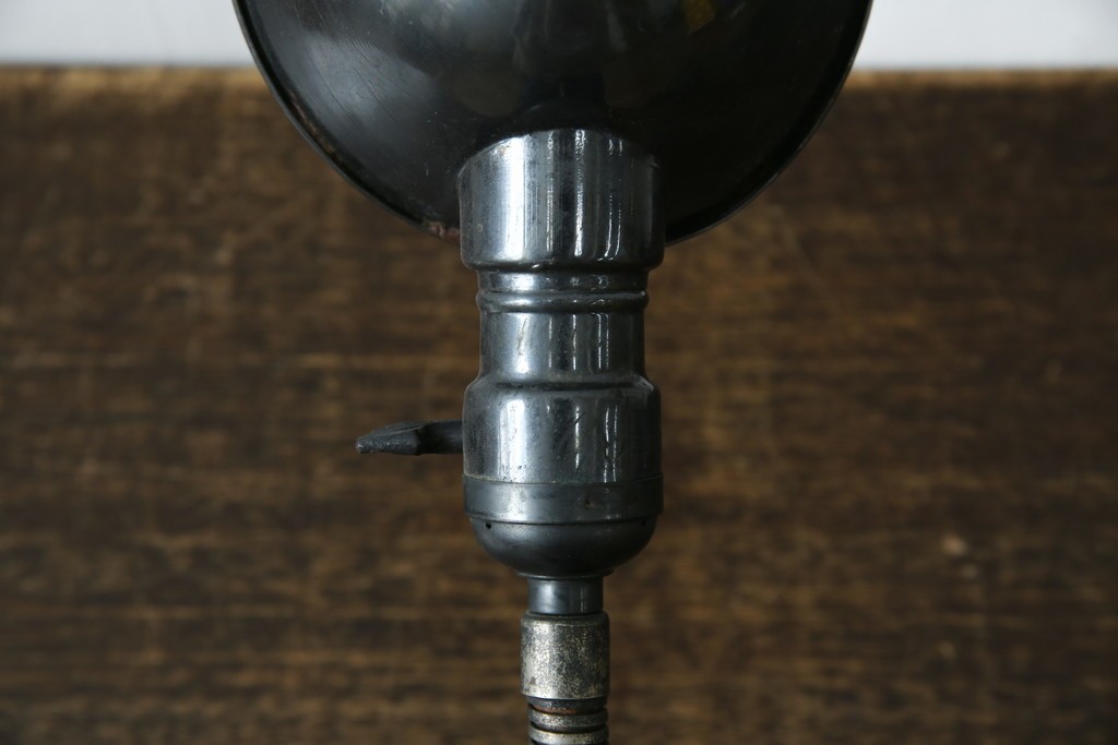 和製ヴィンテージ　インダストリアルな無骨さが魅力のレトロなデスクスタンド　(R-086021)