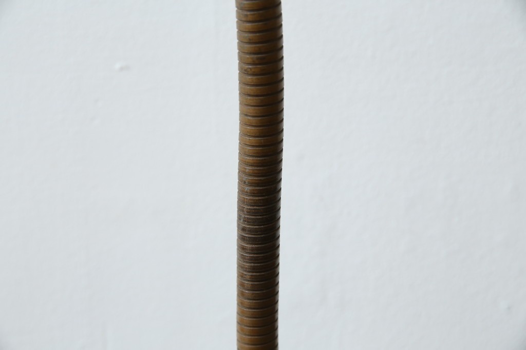 和製ヴィンテージ　ブロンズカラー　ライオンのエンブレムがポイント　インダストリアルなデスクスタンド　(R-086022)