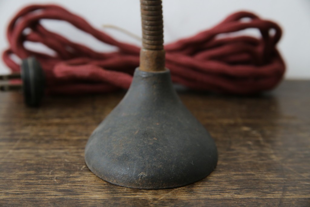 和製アンティーク　インダストリアル　年月を経た風合いが絵になる無骨なデスクスタンド　(R-086023)