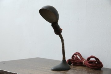 和製アンティーク　インダストリアル　年月を経た風合いが絵になる無骨なデスクスタンド　(R-086023)