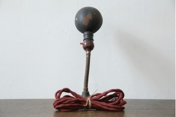 和製アンティーク　インダストリアル　年月を経た風合いが絵になる無骨なデスクスタンド　(R-086023)