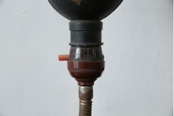 和製アンティーク　インダストリアル　年月を経た風合いが絵になる無骨なデスクスタンド　(R-086023)