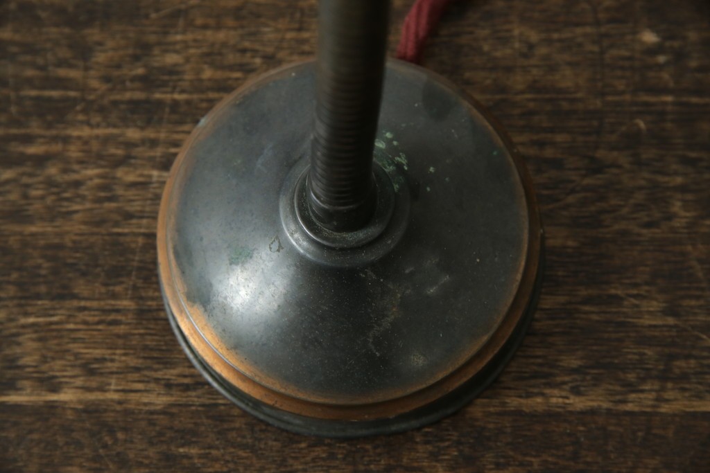 和製アンティーク　インダストリアル×レトロな蛇腹アームのデスクスタンド　(R-086024)