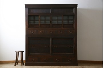 和製アンティーク　変わり型!　前面(檜材)　引き出し(欅材)　すっきりとした框の五尺水屋箪笥　(R-086026)