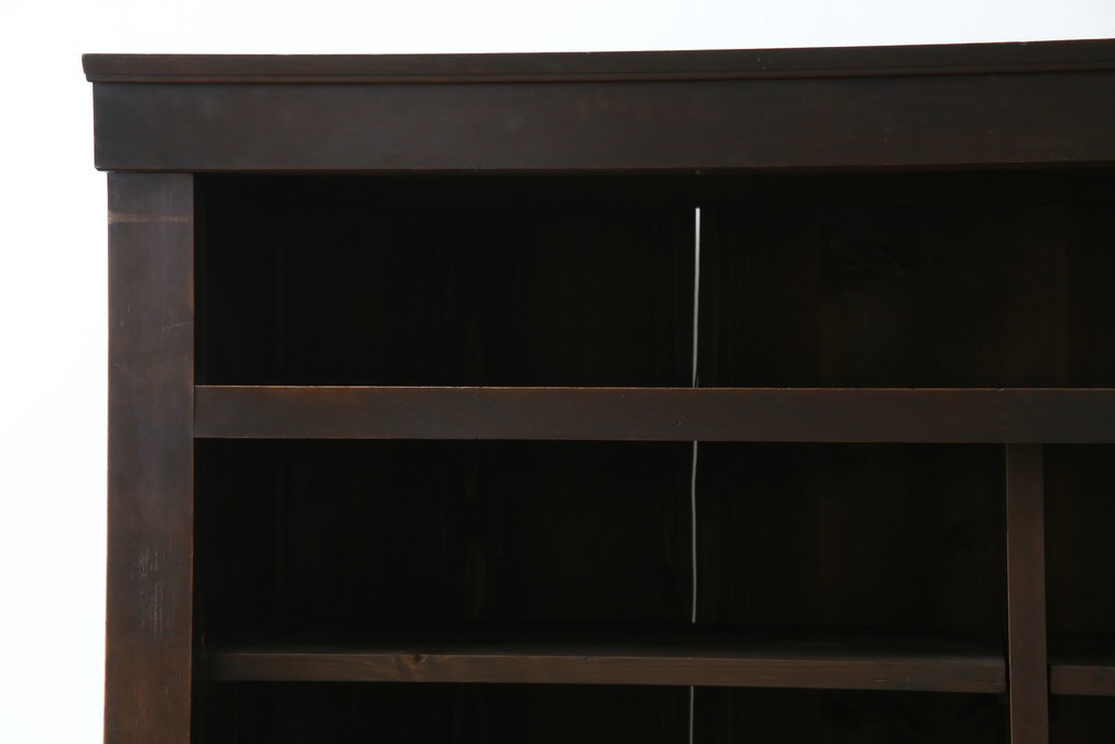 和製アンティーク　変わり型!　前面(檜材)　引き出し(欅材)　すっきりとした框の五尺水屋箪笥　(R-086026)