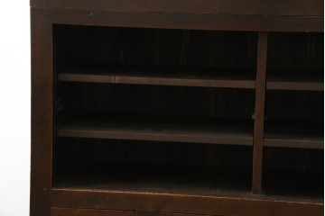 和製アンティーク　変わり型!　前面(檜材)　引き出し(欅材)　すっきりとした框の五尺水屋箪笥　(R-086026)