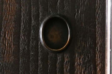 和製アンティーク　変わり型!　前面(檜材)　引き出し(欅材)　すっきりとした框の五尺水屋箪笥　(R-086026)