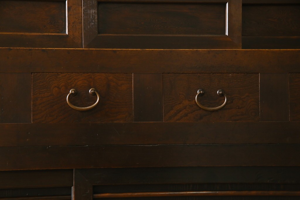 和製アンティーク　変わり型!　前面(檜材)　引き出し(欅材)　すっきりとした框の五尺水屋箪笥　(R-086026)