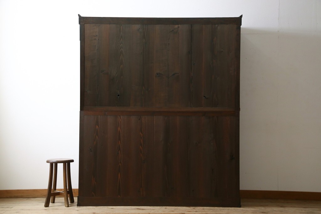 和製アンティーク　変わり型!　前面(檜材)　引き出し(欅材)　すっきりとした框の五尺水屋箪笥　(R-086026)