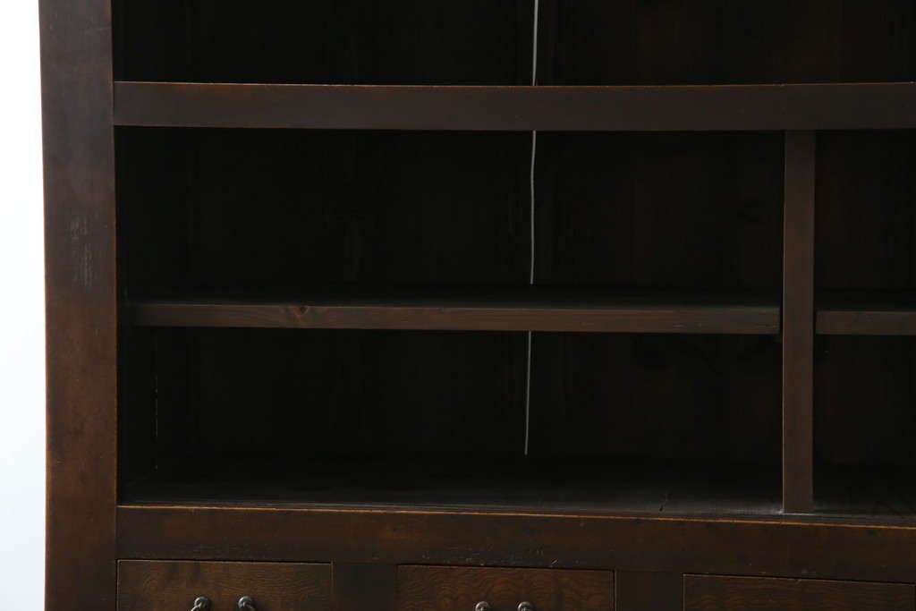 和製アンティーク　変わり型!　前面(檜材)　引き出し(欅材)　すっきりとした框の五尺水屋箪笥サイドボード　(R-086027)