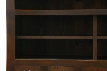 和製アンティーク　変わり型!　前面(檜材)　引き出し(欅材)　すっきりとした框の五尺水屋箪笥サイドボード　(R-086027)