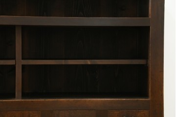 和製アンティーク　変わり型!　前面(檜材)　引き出し(欅材)　すっきりとした框の五尺水屋箪笥サイドボード　(R-086027)