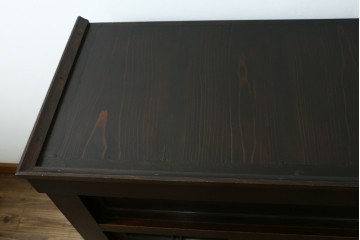 和製アンティーク　変わり型!　前面(檜材)　引き出し(欅材)　すっきりとした框の五尺水屋箪笥サイドボード　(R-086027)