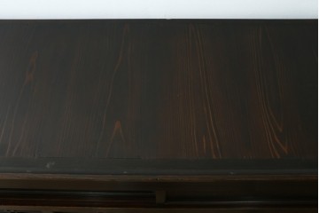 和製アンティーク　変わり型!　前面(檜材)　引き出し(欅材)　すっきりとした框の五尺水屋箪笥サイドボード　(R-086027)