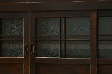 和製アンティーク　変わり型!　前面(檜材)　引き出し(欅材)　すっきりとした框の五尺水屋箪笥サイドボード　(R-086027)