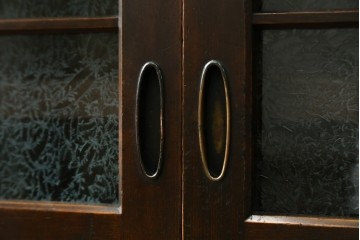 和製アンティーク　変わり型!　前面(檜材)　引き出し(欅材)　すっきりとした框の五尺水屋箪笥サイドボード　(R-086027)