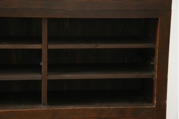 和製アンティーク　前面(檜材)　引き出し(欅材)　板戸の装飾と引手金具が上品な五尺水屋箪笥サイドボード　(R-086028)