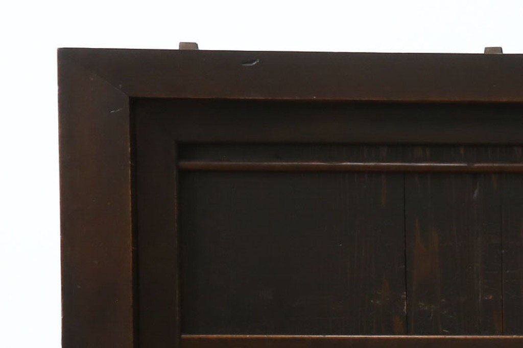 和製アンティーク　前面(檜材)　引き出し(欅材)　板戸の装飾と引手金具が上品な五尺水屋箪笥サイドボード　(R-086028)