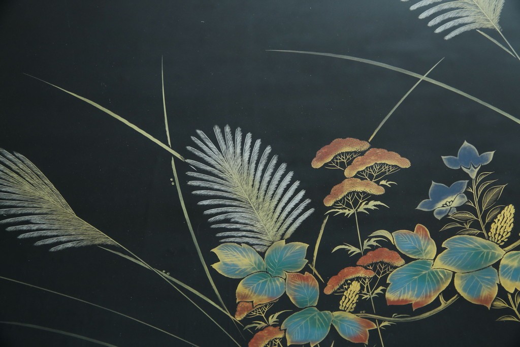 中古　美品　輪島塗り　天板に草花が描かれた座卓　定価約160万円　(R-086029)