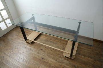 中古　美品　Cassina(カッシーナ)　LC6　スタイリッシュなガラストップのダイニングテーブル　定価約110万円　(R-086030)