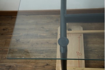 中古　美品　Cassina(カッシーナ)　LC6　スタイリッシュなガラストップのダイニングテーブル　定価約110万円　(R-086030)