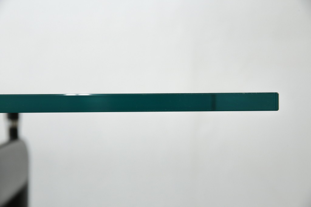 中古　美品　Cassina(カッシーナ)　LC6　スタイリッシュなガラストップのダイニングテーブル　定価約110万円　(R-086030)