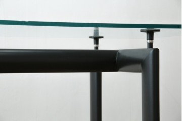 中古　美品　Cassina(カッシーナ)　LC6　スタイリッシュなガラストップのダイニングテーブル　定価約110万円　(R-086030)
