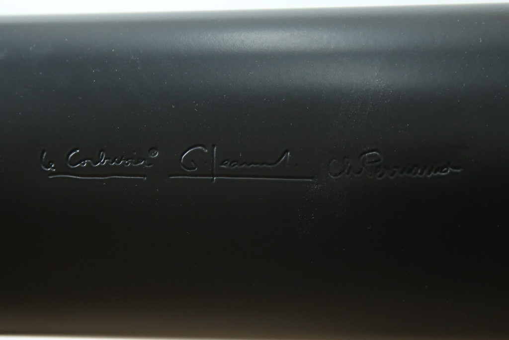 中古　美品　Cassina(カッシーナ)　LC6　スタイリッシュなガラストップのダイニングテーブル　定価約110万円　(R-086030)