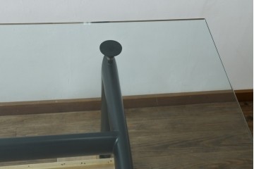 中古　美品　Cassina(カッシーナ)　LC6　スタイリッシュなガラストップのダイニングテーブル　定価約110万円　(R-086030)
