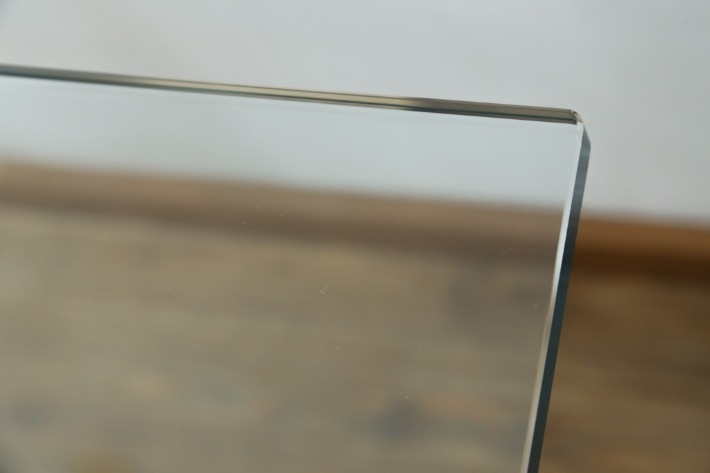 中古　美品　Cassina(カッシーナ)　LC6　スタイリッシュなガラストップのダイニングテーブル　定価約110万円　(R-086030)