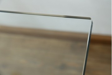 中古　美品　Cassina(カッシーナ)　LC6　スタイリッシュなガラストップのダイニングテーブル　定価約110万円　(R-086030)