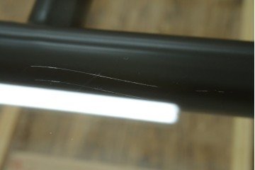 中古　美品　Cassina(カッシーナ)　LC6　スタイリッシュなガラストップのダイニングテーブル　定価約110万円　(R-086030)
