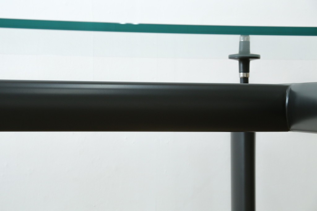 中古　美品　Cassina(カッシーナ)　LC6　スタイリッシュなガラストップのダイニングテーブル　定価約110万円　(R-086030)