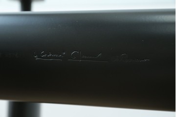 中古　美品　Cassina(カッシーナ)　LC6　スタイリッシュなガラストップのダイニングテーブル　定価約110万円　(R-086030)