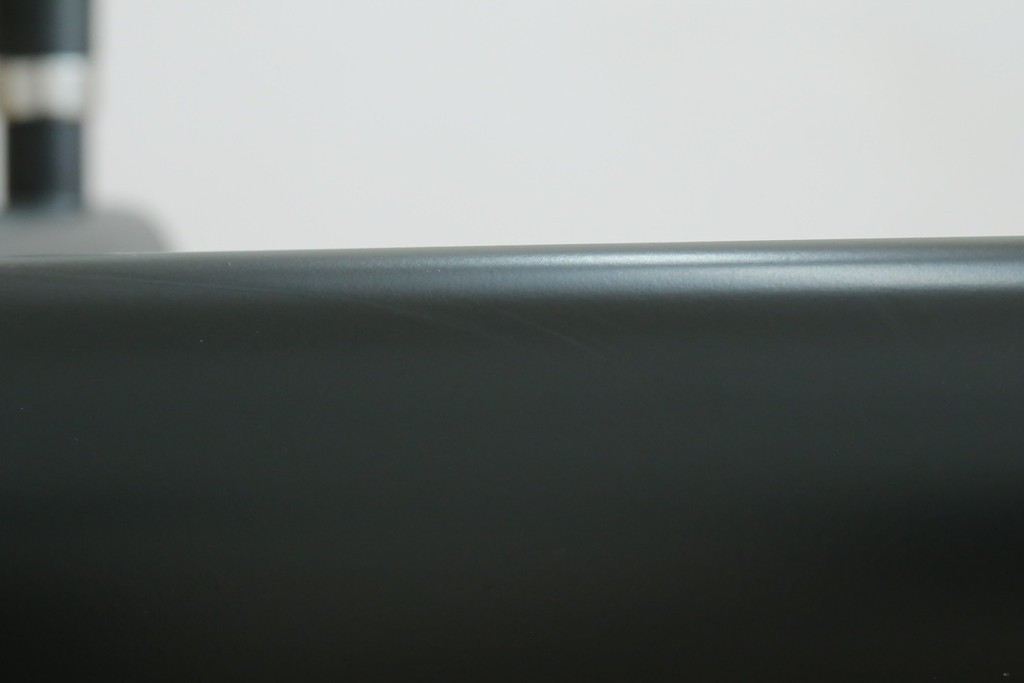 中古　美品　Cassina(カッシーナ)　LC6　スタイリッシュなガラストップのダイニングテーブル　定価約110万円　(R-086030)