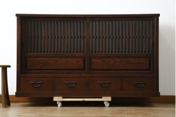 中古　美品　高級品　タモ材　職人手作りの水屋箪笥サイドボード　(R-086031)