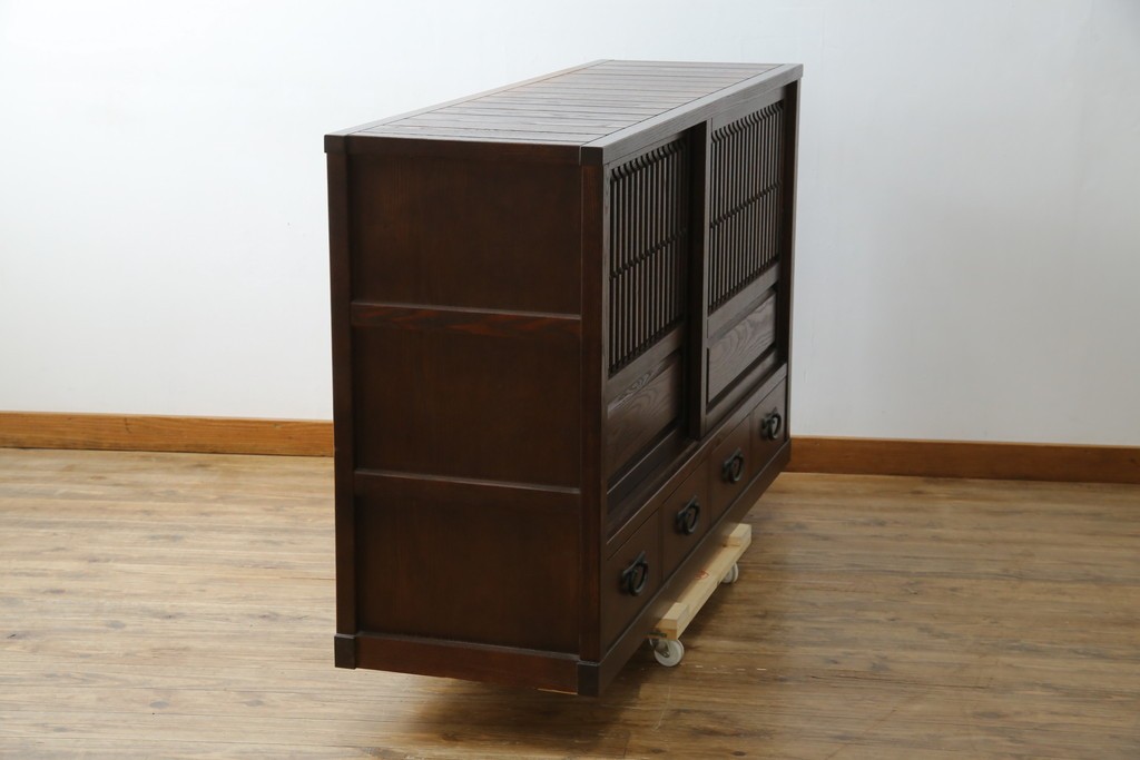 中古　美品　高級品　タモ材　職人手作りの水屋箪笥サイドボード　(R-086031)